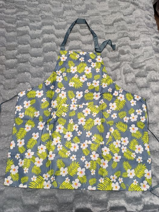 Кухонний фартух в квітах