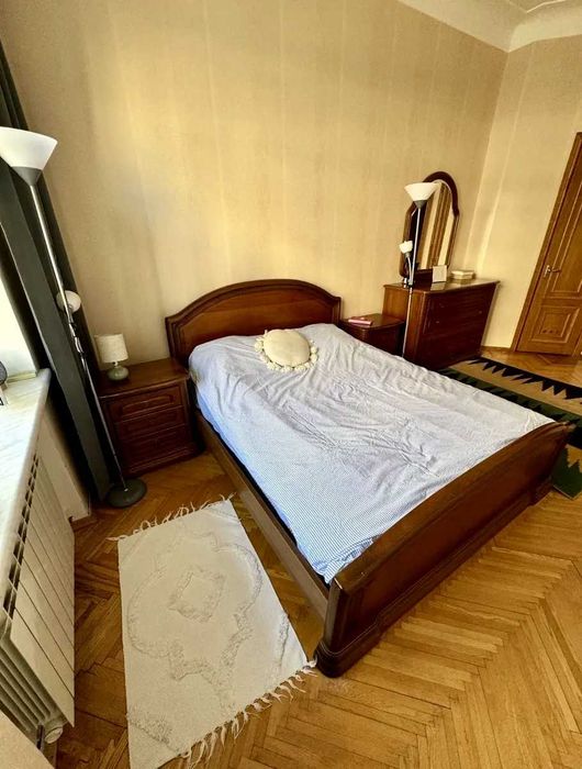 Здається в оренду 2-кімнатна квартира в центрі Києва