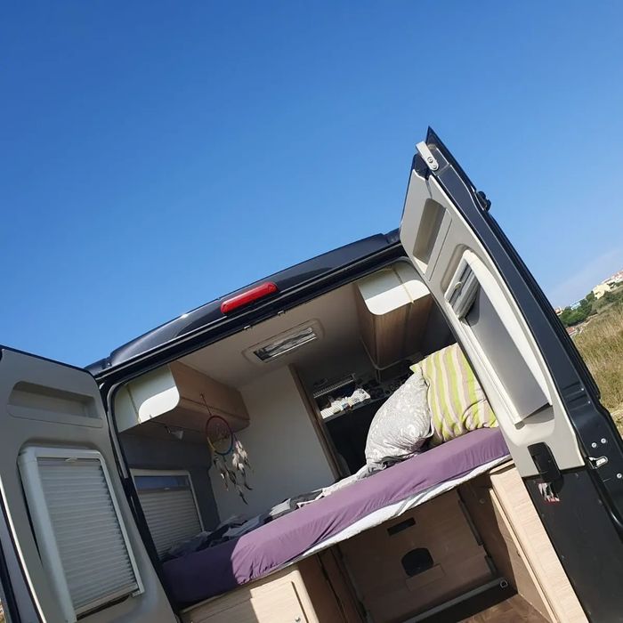 Sunlight Cliff XV – 2020 – Como Nova!