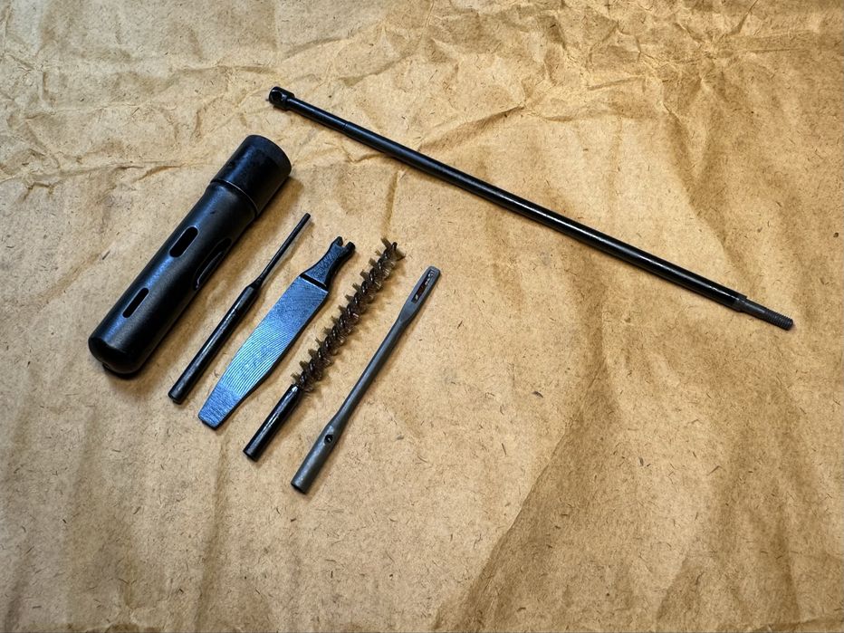 Радянський пенал калібру 5.45 і шомпол для АКСУ/ АКС-74у