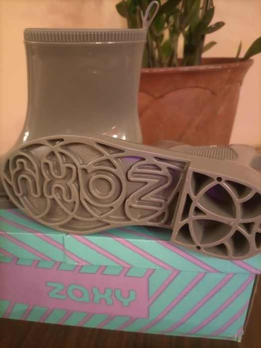 Galochas marca Zaxy