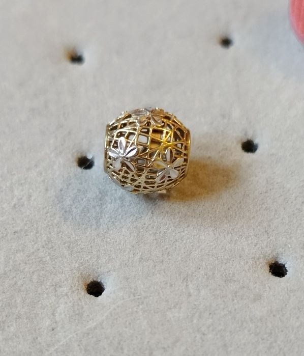 Złoty charms koszyk 585 / 0,9 g