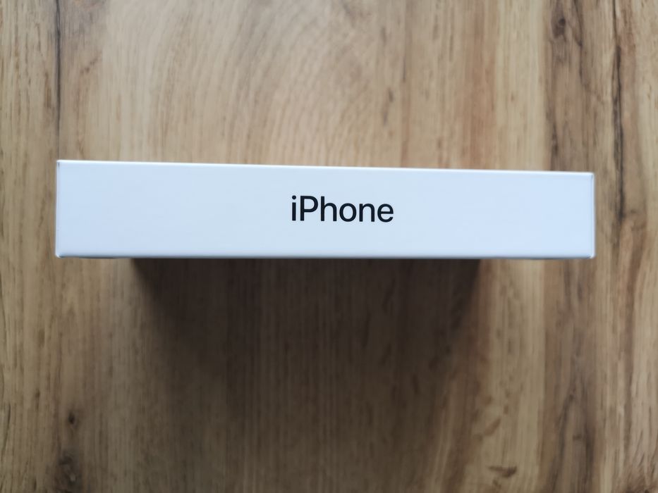 Smartfon APPLE iPhone SE 2022 64GB 5G, A2783, NOWY, PLOMBY.