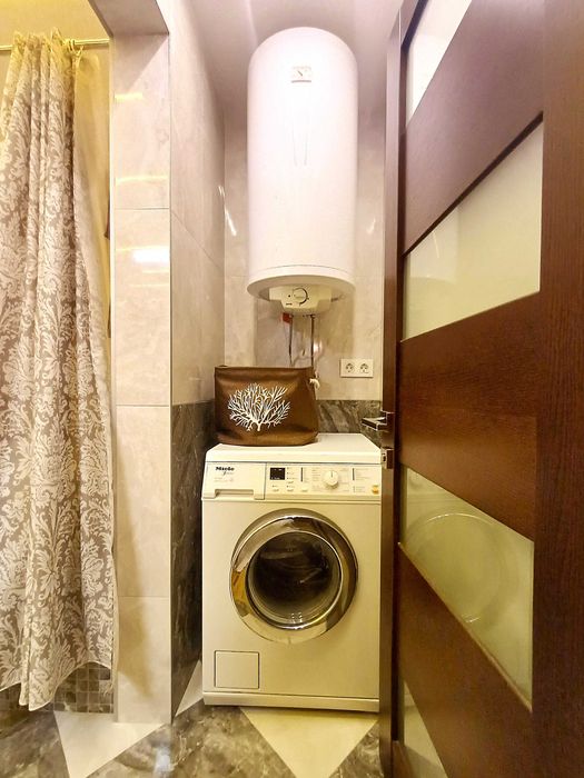 Продажа 2-комнатной квартиры с ремонтом Набережная Победы 48!!