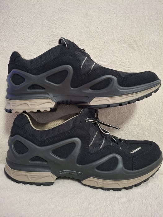 Продам кросівки Lowa Gorgon GTX Ws 41 р  та Skechers Pelland dyna air men's 52559 bbk 42 р.