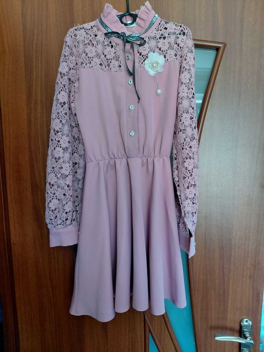 Продам сукню для дівчинки