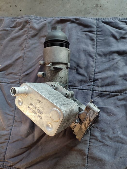 Podstawa filtra oleju chłodniczka BMW E90 335D E60 535d X5 E70