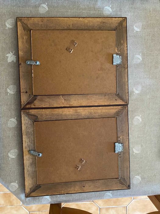 Moldura em madeira e estanho