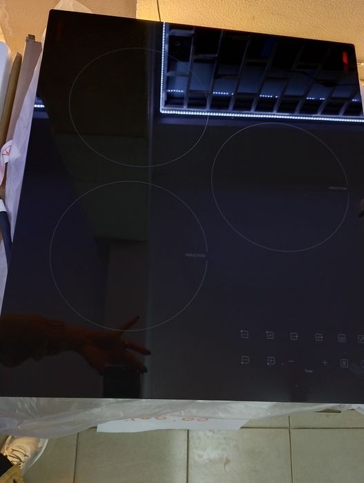 Placa de indução novo  temos com 4 zonas e 3 zonas