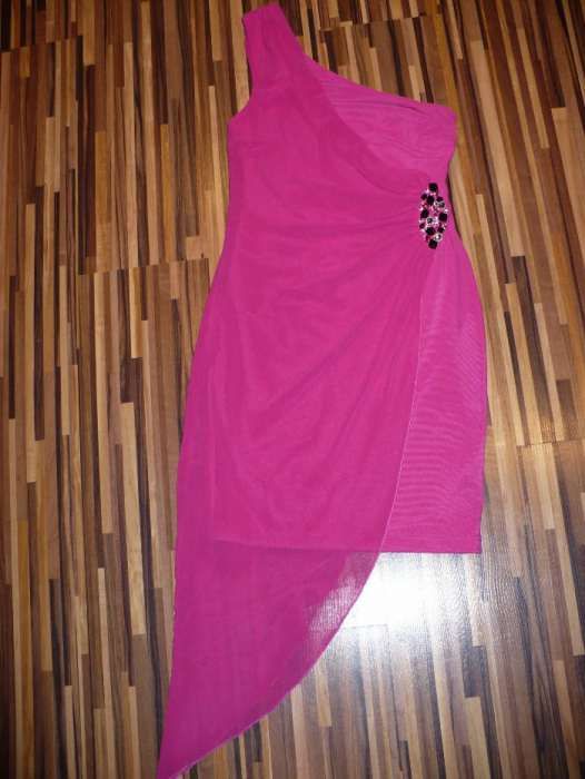 Piękna nowa Lipsy London