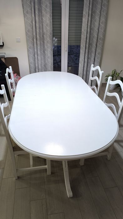 Mesa de jantar c/4 cadeiras