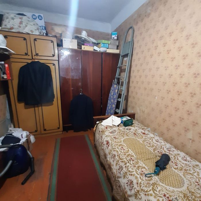 Срочно продам 3-к на землі в центрі під бізнес