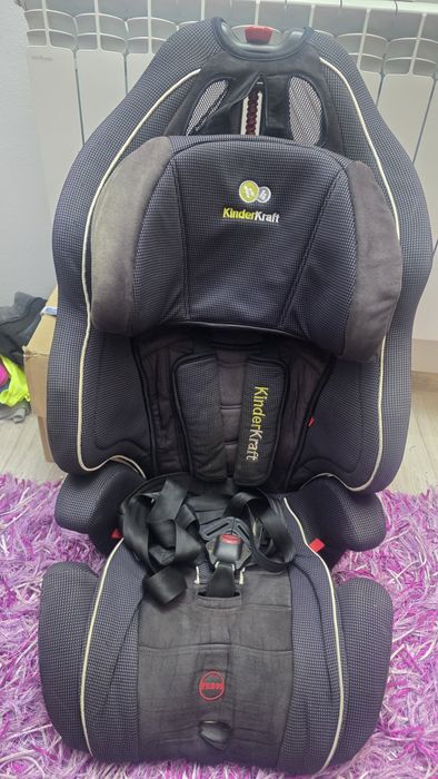 Fotelik samochodowy Kinderkraft Smart Black 9-36 Kg