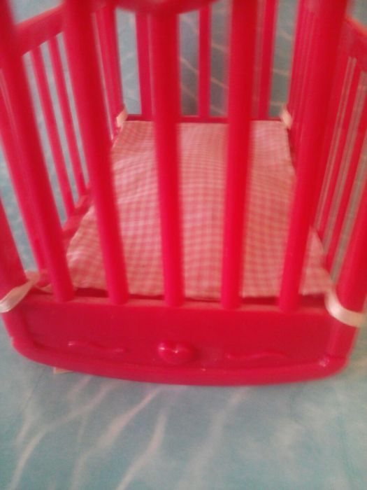 Кроватка+горшок + пупс