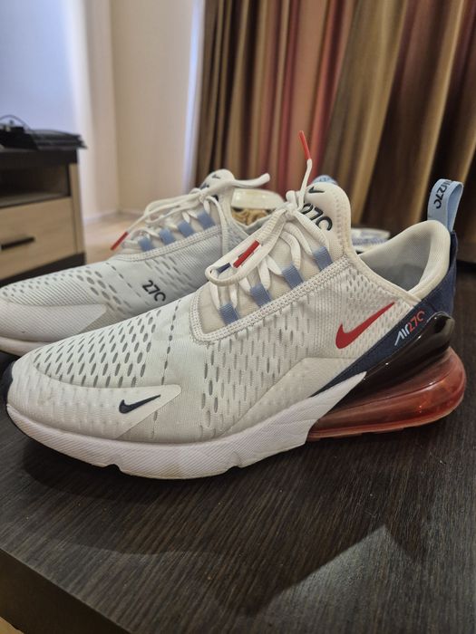 Кросівки Nike Air 270