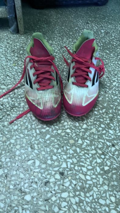 Sprzedam buty pilkarskie