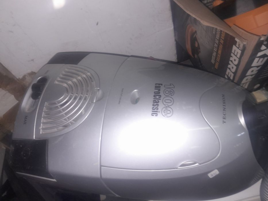 Aspirador novo c/ todos os acessorios 25€