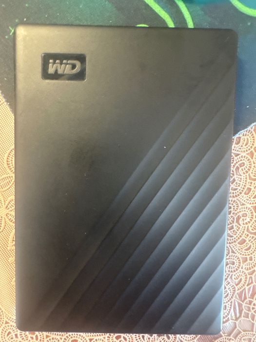 Продам Зовнішній жорсткий диск Western Digital My Passport 320Gb USB 3.0 Black