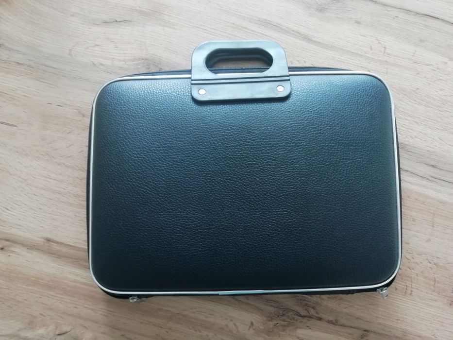 Torba etui na laptopa czarna