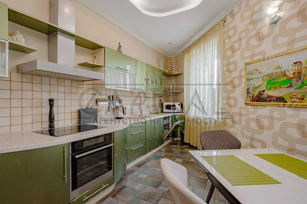 Оренда елітного будинку в Оболонському районі Київ  перша лінія Дніпра