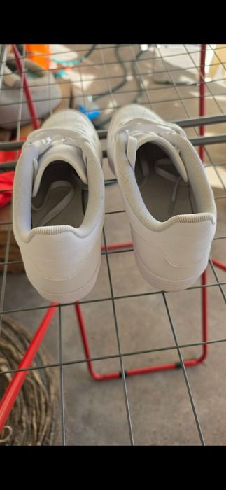 Tenis Adidas 43 como Novos e Originais