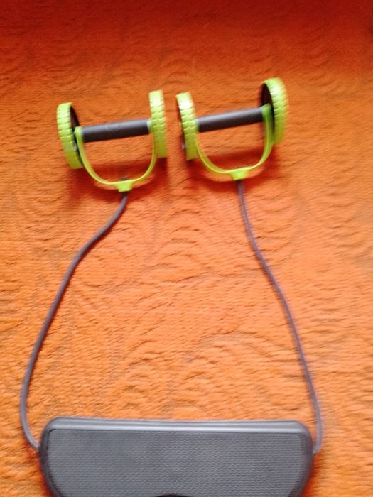 Продам тренажер роликовый