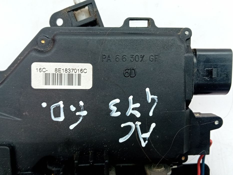 Fechadura / fecho porta frente direito AUDI A4 (8E2, B6)