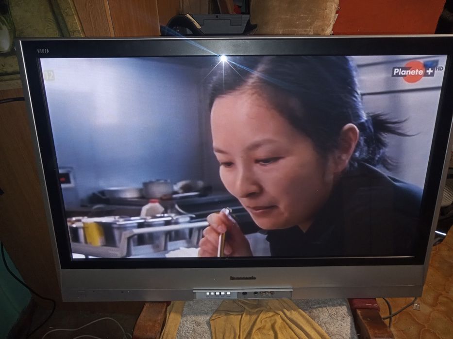Telewizor Panasonic Viera TH42Pv60e sprawny brak pilota