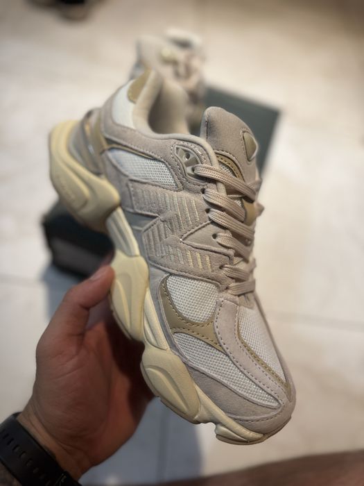 New Balance 9060 Sea Salt Brown