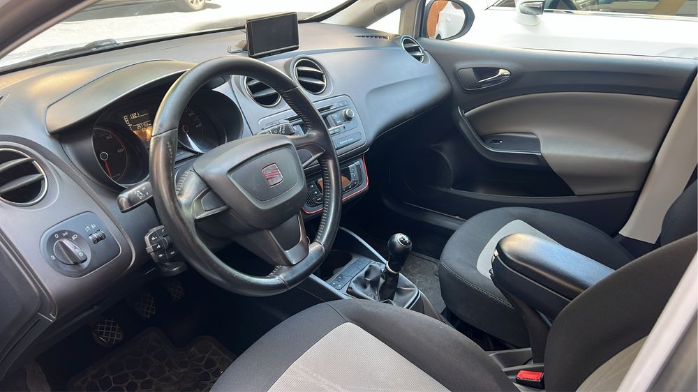SEAT Ibiza ST — fotografia 7