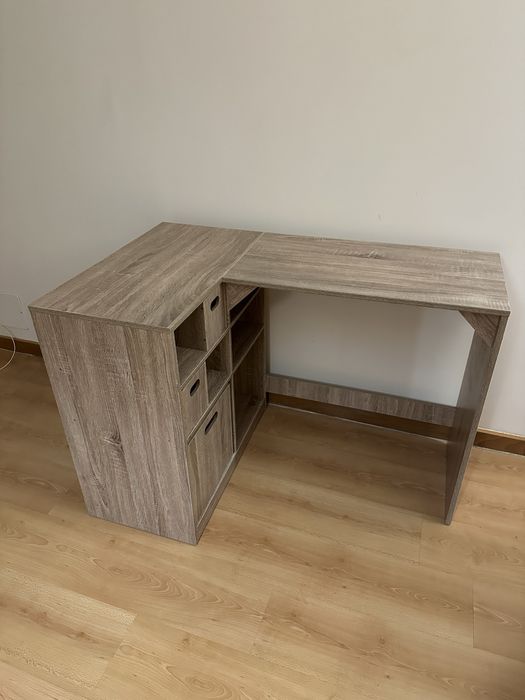 Secretário de canto como nova