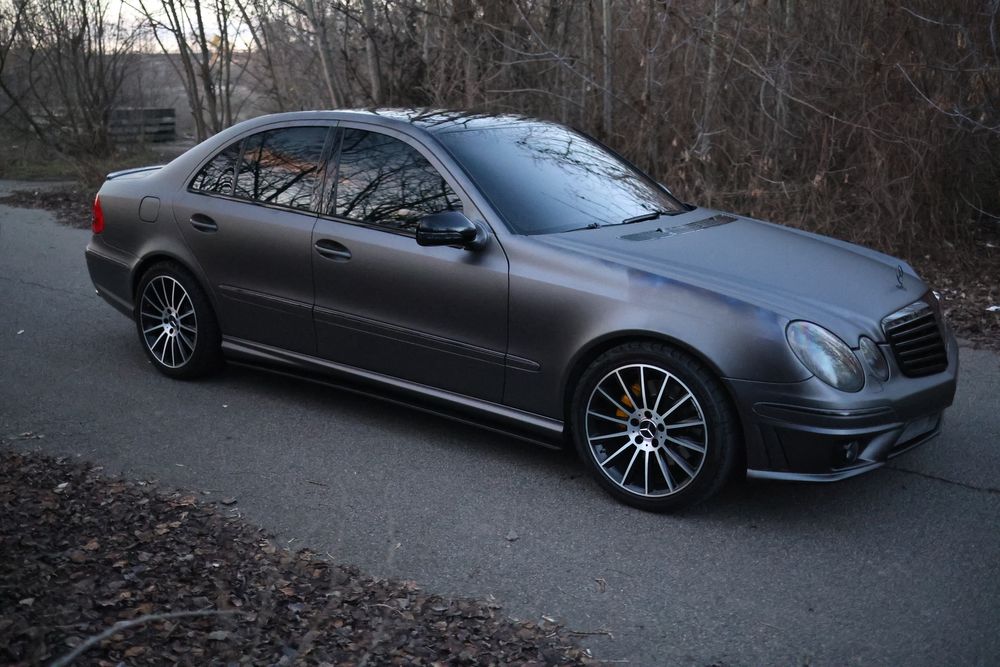 Mersedes benz w211 e500 AMG