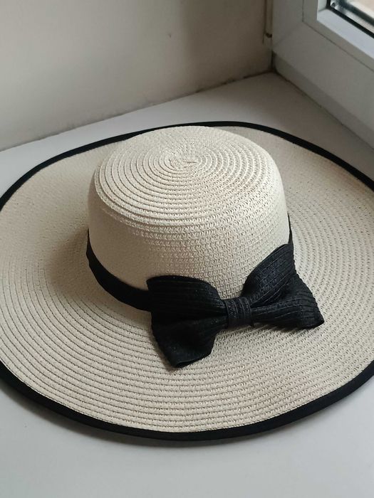 Kapelusz damski letni wakacyjny na plażę plażowy jasny słomkowy duży