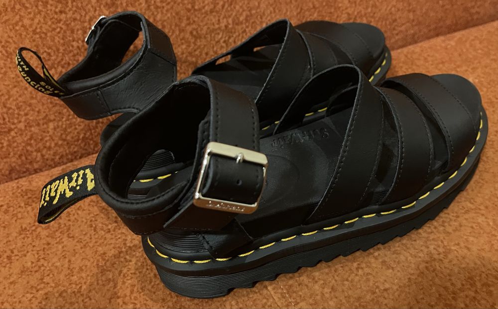 Dr.Martens жіночі сандалі