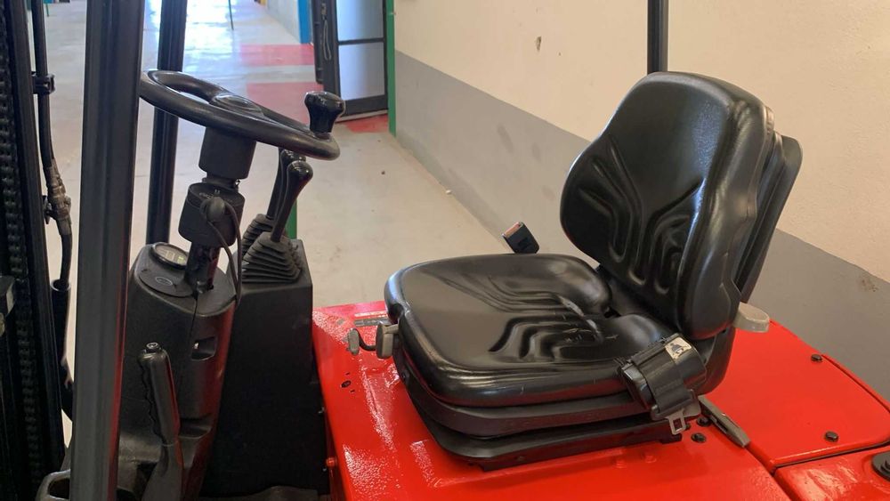 Empilhador Elétrico Linde E15Z