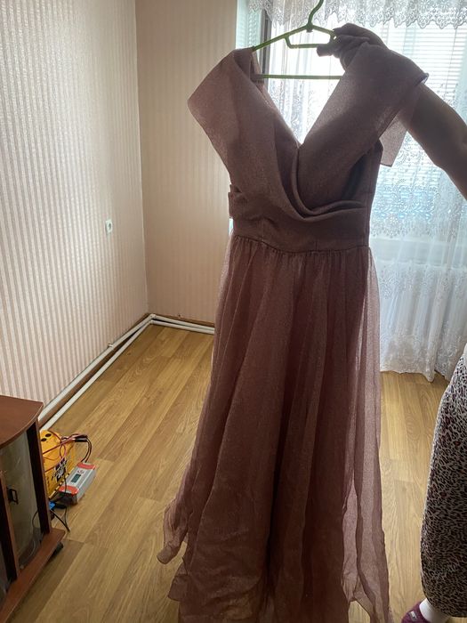 Продам Випускне плаття 2024р , одягалося один раз