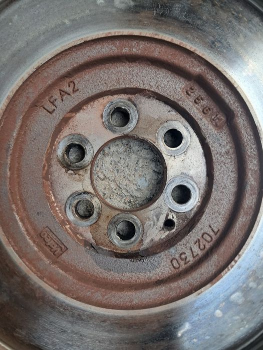 Продам одноразовый маховик на Фольксваген Кадди