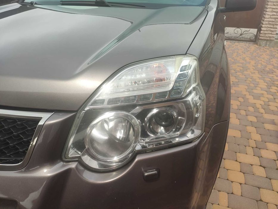 продам автомобіль Nissan