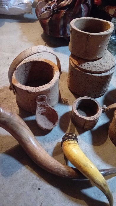 Tarros e ooutras peças  em cortiça