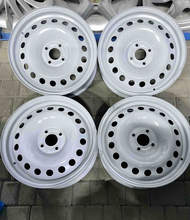 Продам комплект металевих, сталевих дисків для Renault 4/100 R16 4*100 R16 6.5j Et49 60.1