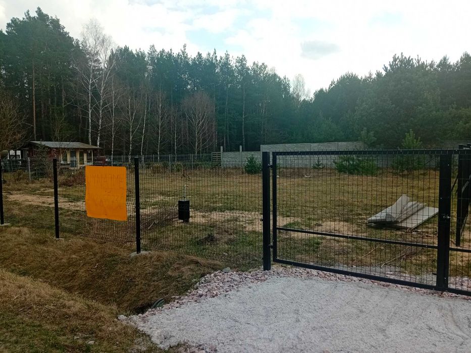 Urokliwa dzialka nad zalewem sulejowski.