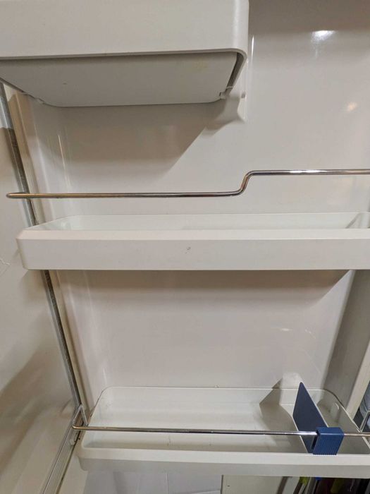 Vendo Peças para Combinado Bosch KGS 37320 - Prateleiras em Plástico