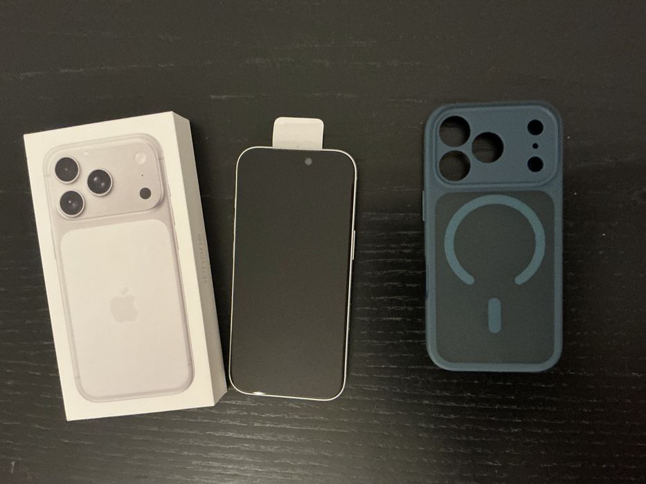 Iphone 17pro prata imaculado