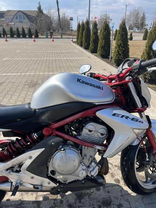 Kawasaki er-6n. З німечини