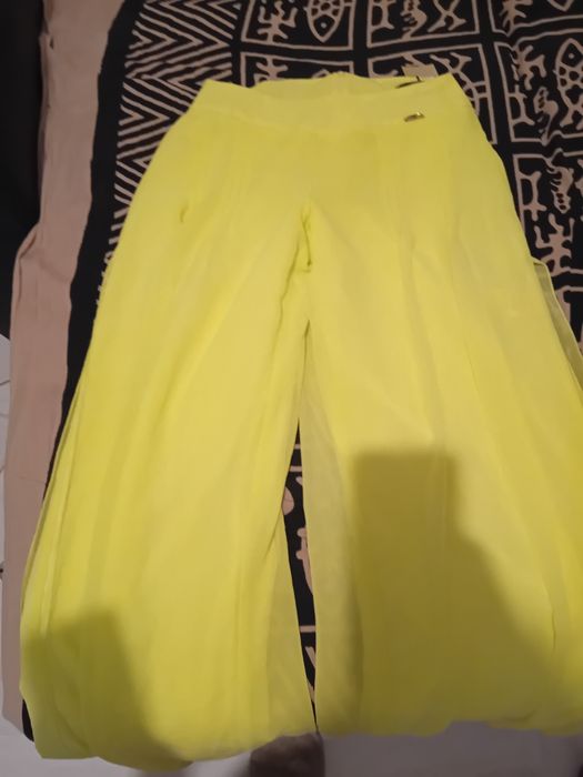 Pantalona verde fluorescente