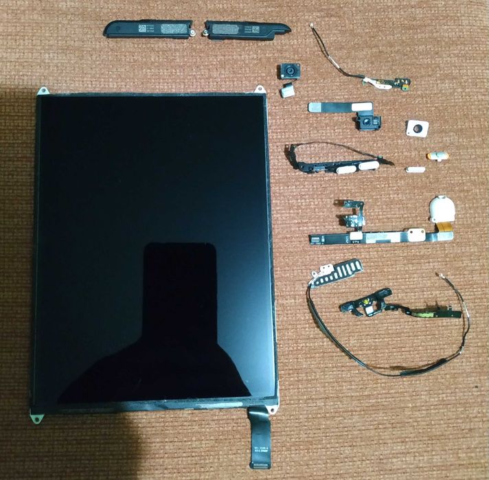 iPad Mini A1432      .