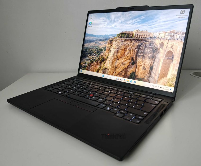 Lenovo ThinkPad T14s G5 Ultra 7 155U 16GB 512GB WUXGA