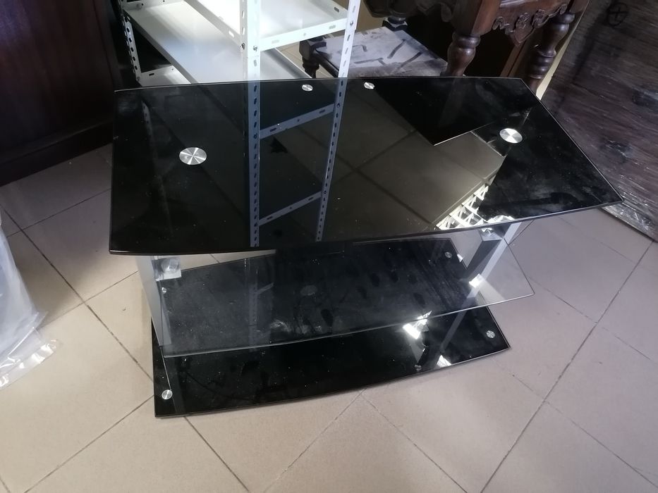 Móvel TV em vidro preto