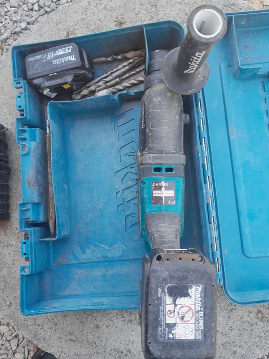 Młotowiertarka makita dhr 241