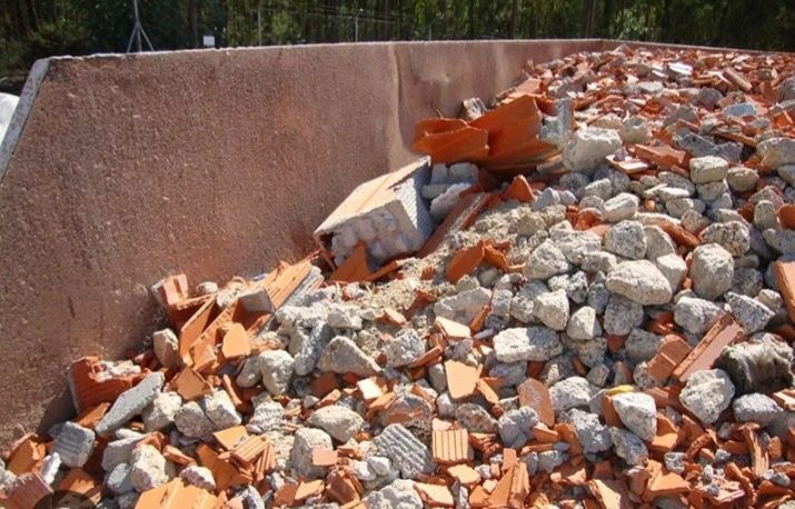 Faço cargas de entulho